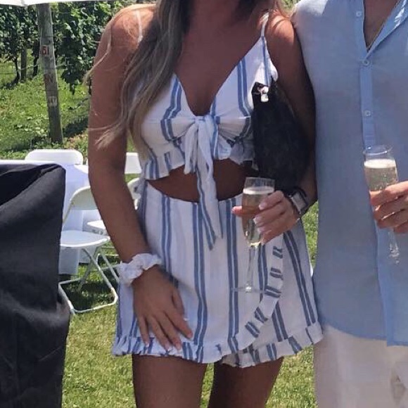 💋Blue and white striped jumpsuit 💕 - Picture 3 of 3